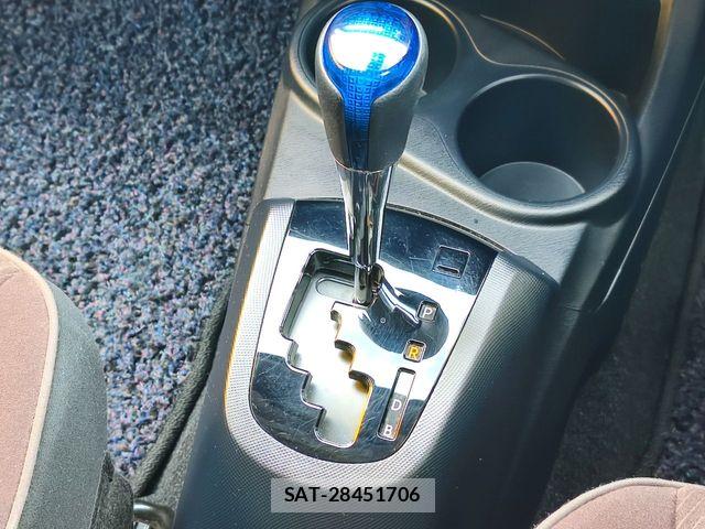 Toyota AQUA 2017-05 8097969-11