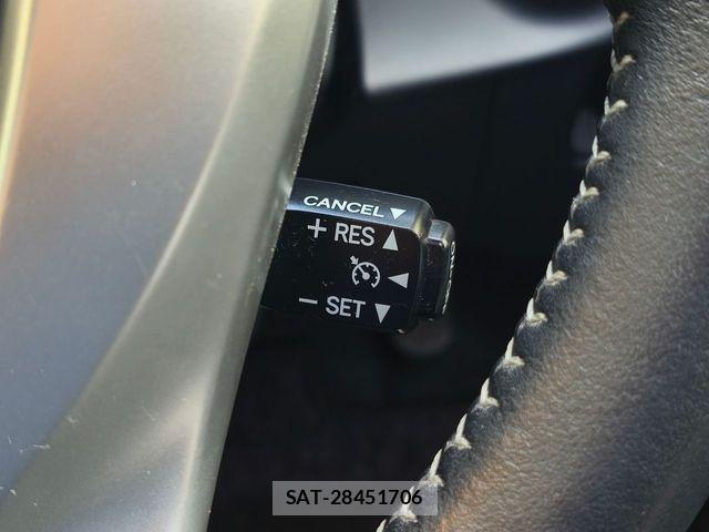 Toyota AQUA 2017-05 8097969-15