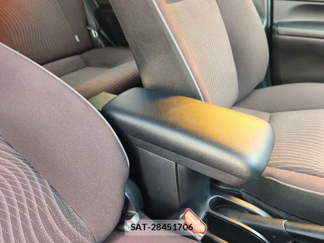 Toyota AQUA 2017-05 8097969-17