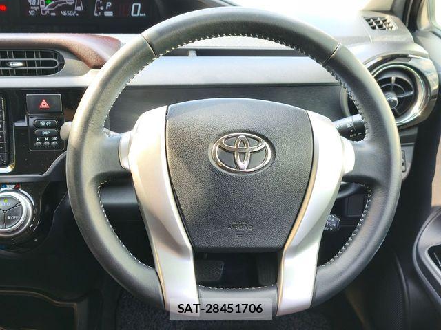 Toyota AQUA 2017-05 8097969-1