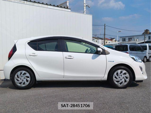 Toyota AQUA 2017-05 8097969-20