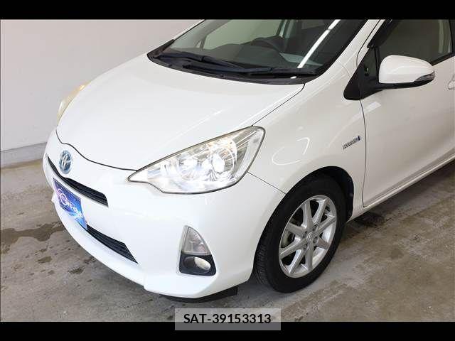 Toyota AQUA 2013-06 8098004-12