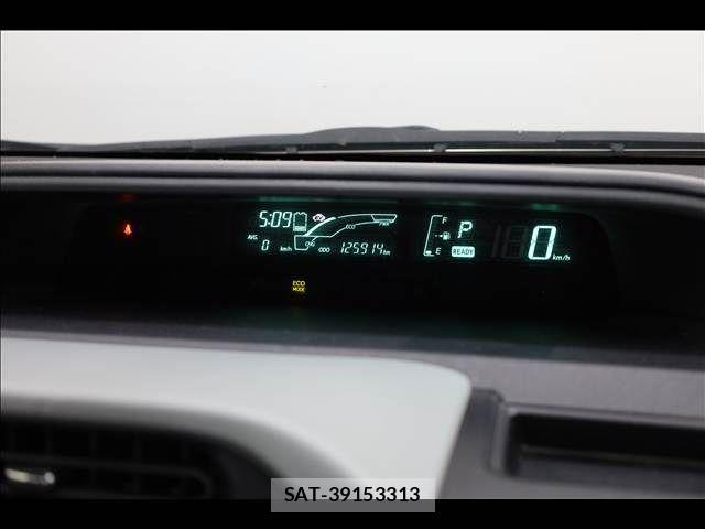Toyota AQUA 2013-06 8098004-14