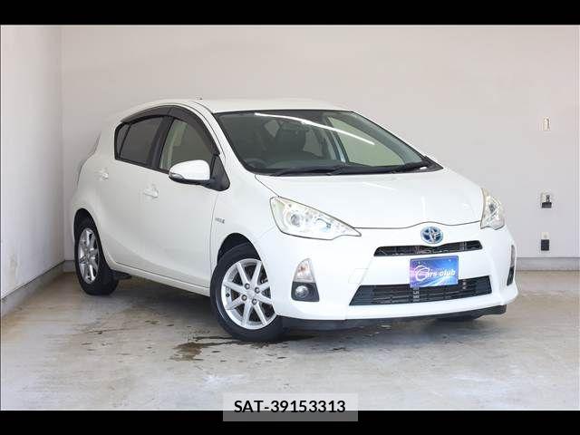 Toyota AQUA 2013-06 8098004-1