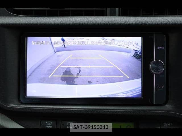 Toyota AQUA 2013-06 8098004-6