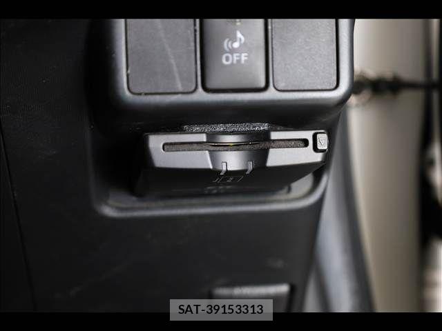 Toyota AQUA 2013-06 8098004-8