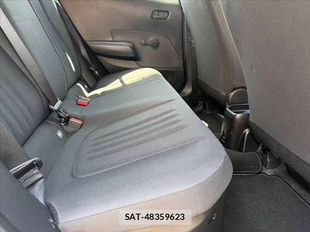 Toyota AQUA 2023-06 8097968-17