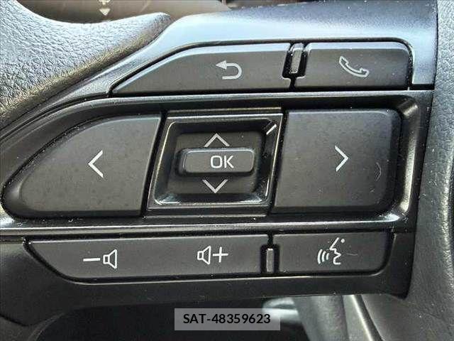 Toyota AQUA 2023-06 8097968-24