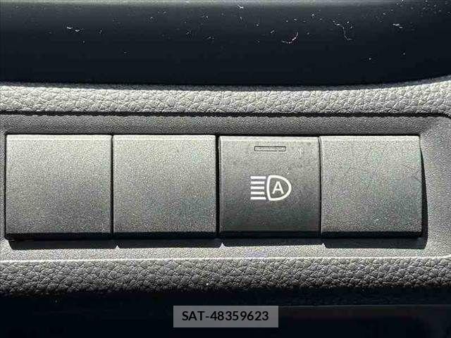 Toyota AQUA 2023-06 8097968-26