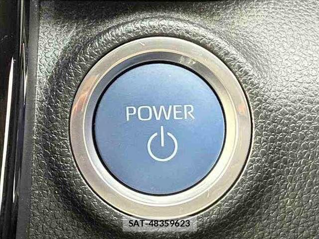 Toyota AQUA 2023-06 8097968-4