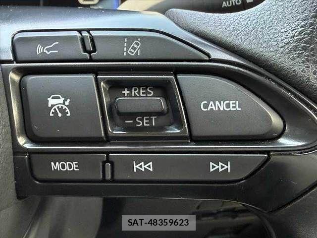 Toyota AQUA 2023-06 8097968-6