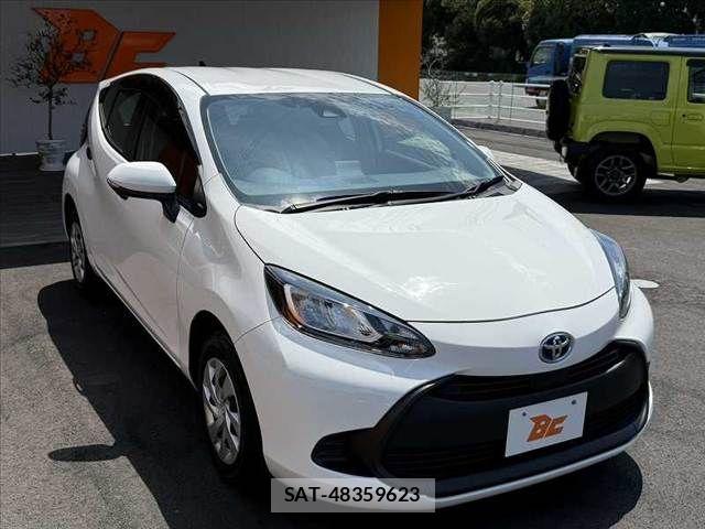 Toyota AQUA 2023-06 8097968-7