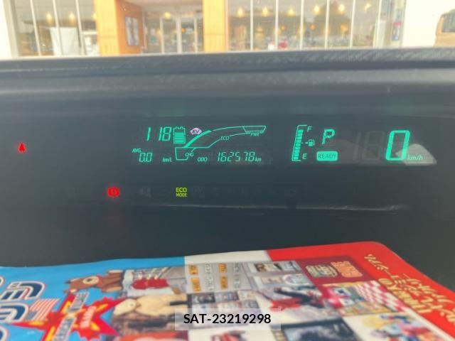 Toyota AQUA 2013-09 8098015-14