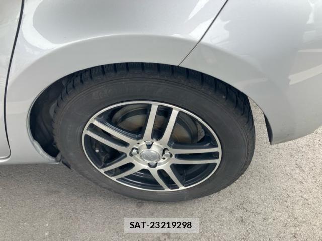 Toyota AQUA 2013-09 8098015-5