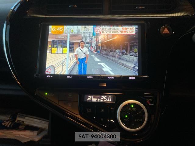 Toyota AQUA 2017-08 8097966-22