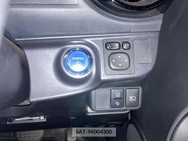 Toyota AQUA 2017-08 8097966-27