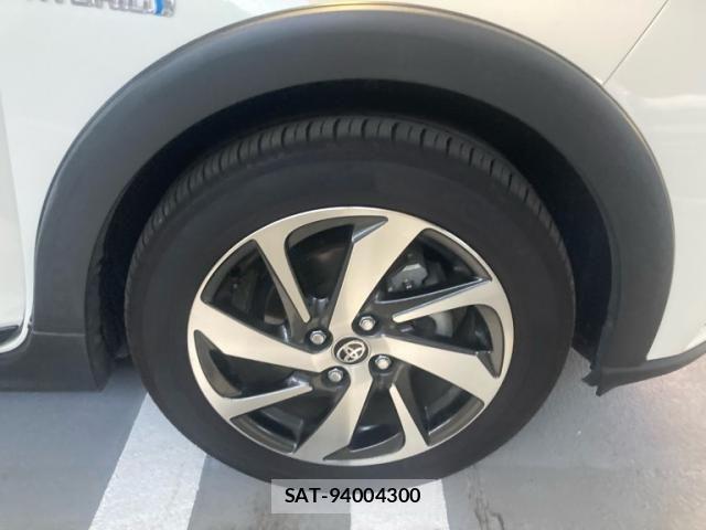 Toyota AQUA 2017-08 8097966-5