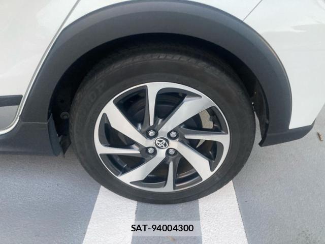 Toyota AQUA 2017-08 8097966-7