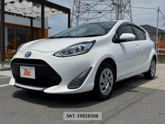 Toyota AQUA 2021-03 8097973-9