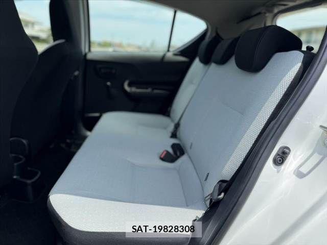 Toyota AQUA 2021-03 8097973-17