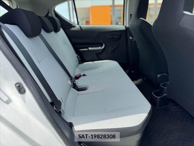 Toyota AQUA 2021-03 8097973-18