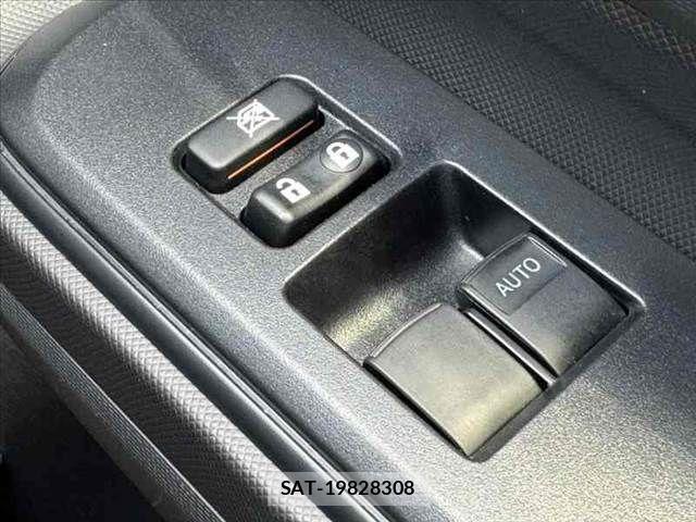 Toyota AQUA 2021-03 8097973-24