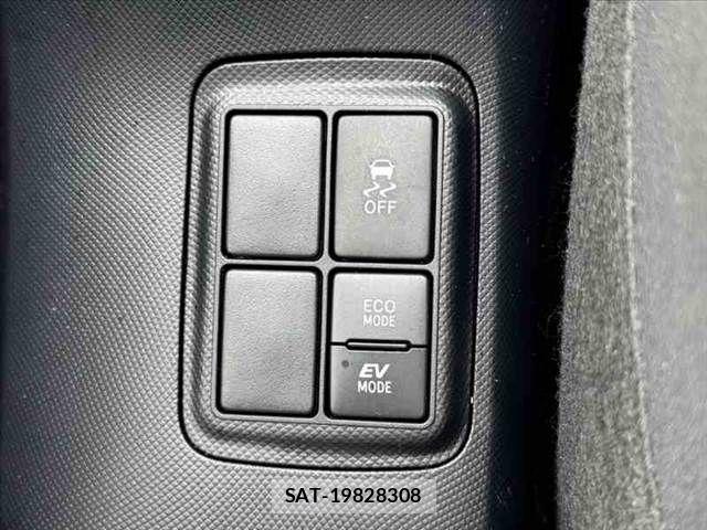 Toyota AQUA 2021-03 8097973-5