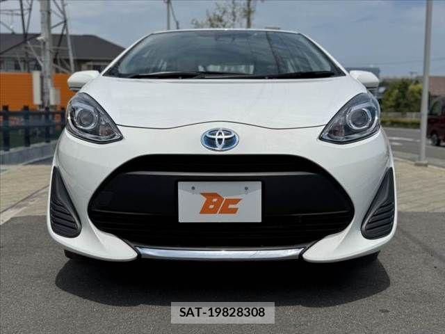 Toyota AQUA 2021-03 8097973-8