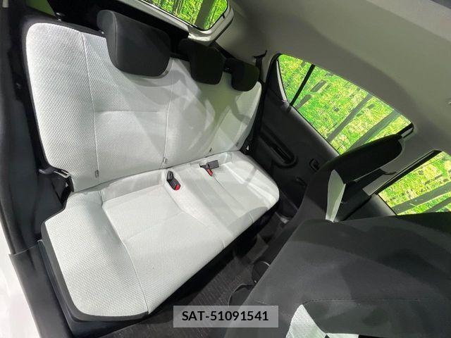 Toyota AQUA 2021-06 8097971-9