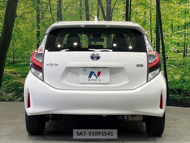 Toyota AQUA 2021-06 8097971-15