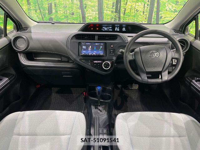 Toyota AQUA 2021-06 8097971-1