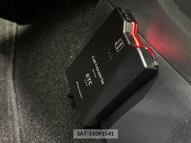 Toyota AQUA 2021-06 8097971-4