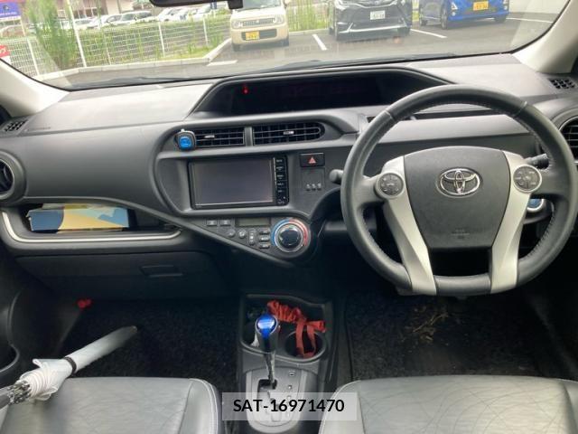 Toyota AQUA 2014-09 8098003-13