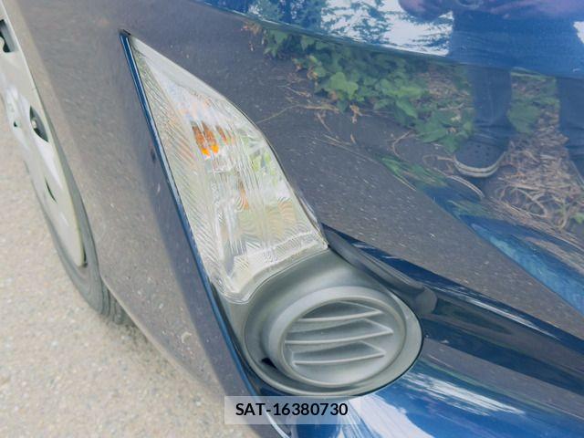Toyota AQUA 2017-04 8097976-10