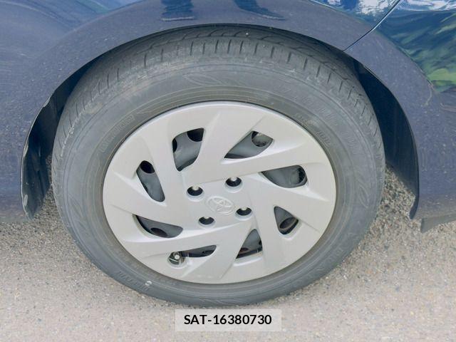 Toyota AQUA 2017-04 8097976-16