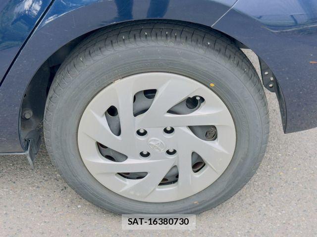 Toyota AQUA 2017-04 8097976-18
