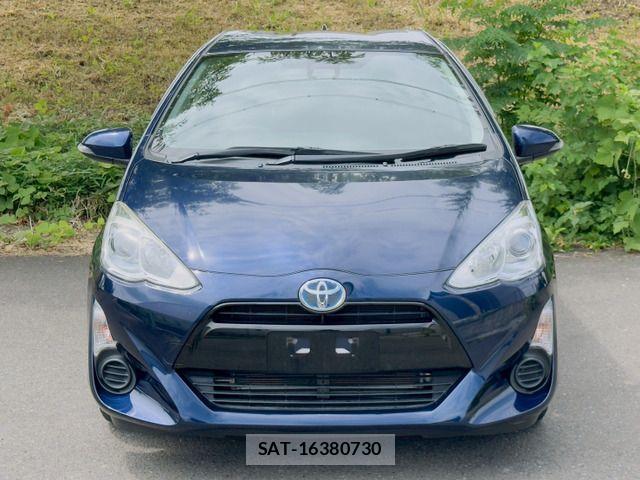 Toyota AQUA 2017-04 8097976-6