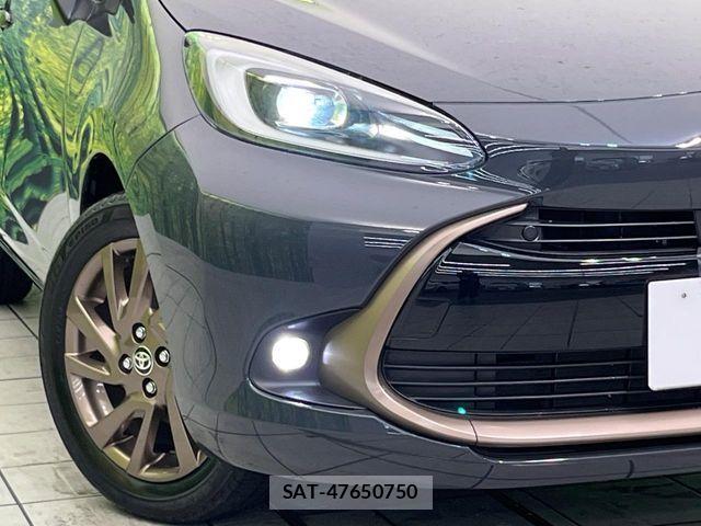 Toyota AQUA 2024-10 8097955-11
