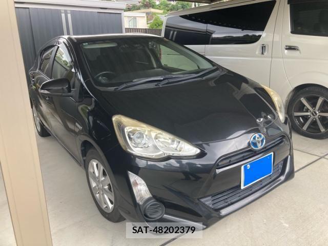 Toyota AQUA 2016-03 8098006-2