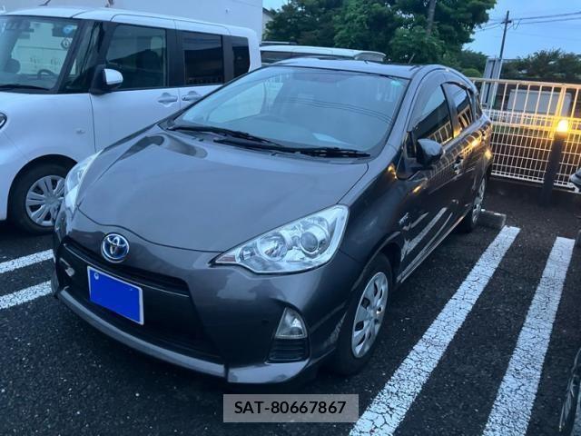 Toyota AQUA 2014-02 8098005-0