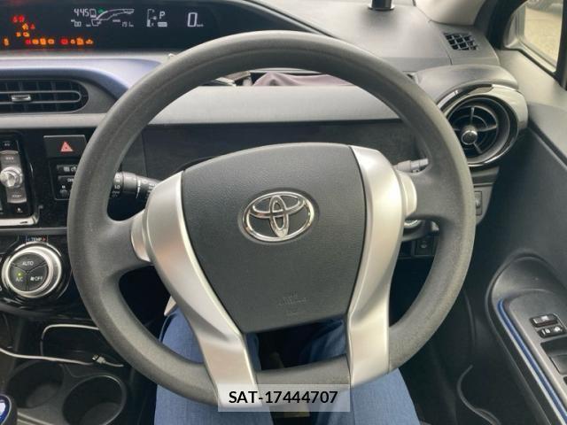 Toyota AQUA 2015-03 8097999-15