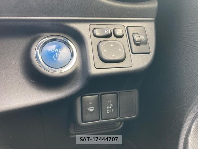 Toyota AQUA 2015-03 8097999-17