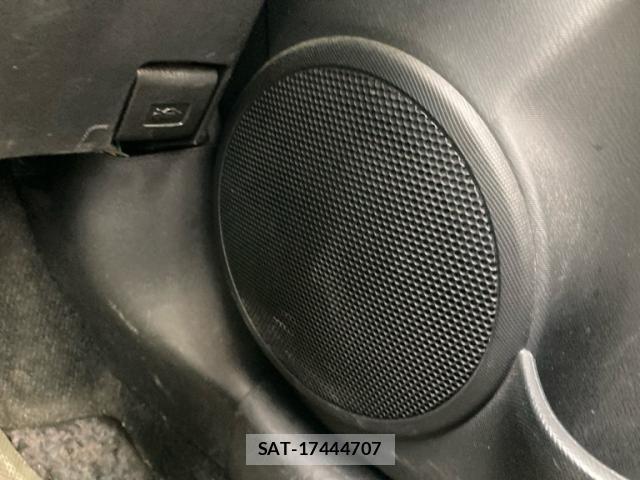 Toyota AQUA 2015-03 8097999-18