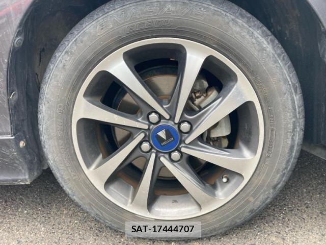 Toyota AQUA 2015-03 8097999-6