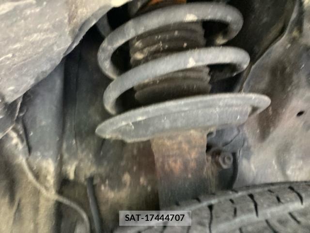 Toyota AQUA 2015-03 8097999-8