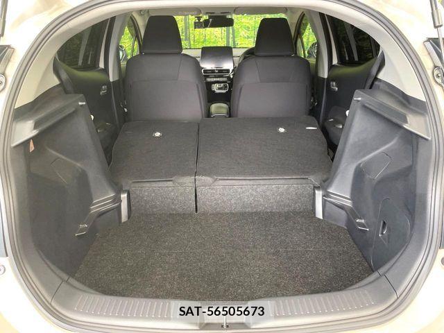 Toyota AQUA 2022-10 8097957-9