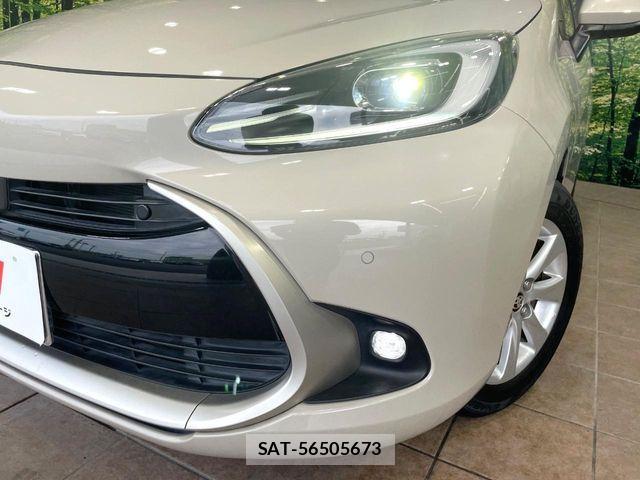Toyota AQUA 2022-10 8097957-11
