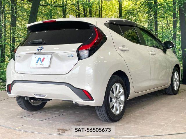 Toyota AQUA 2022-10 8097957-16