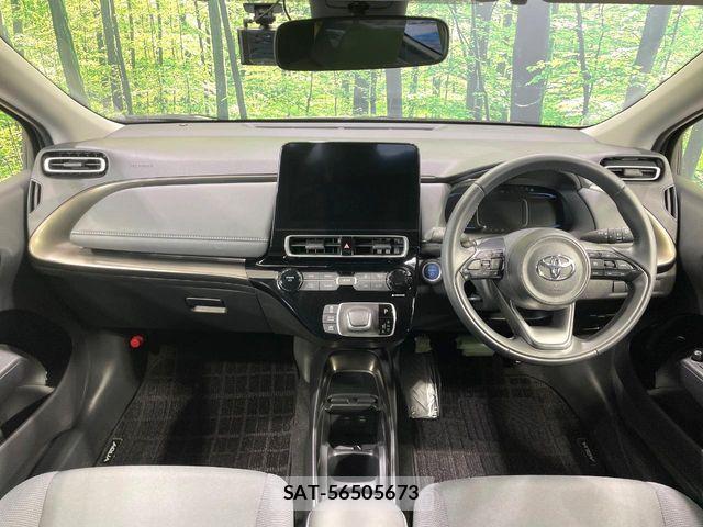 Toyota AQUA 2022-10 8097957-1