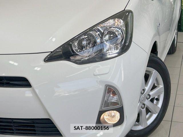 Toyota AQUA 2014-07 8097983-11